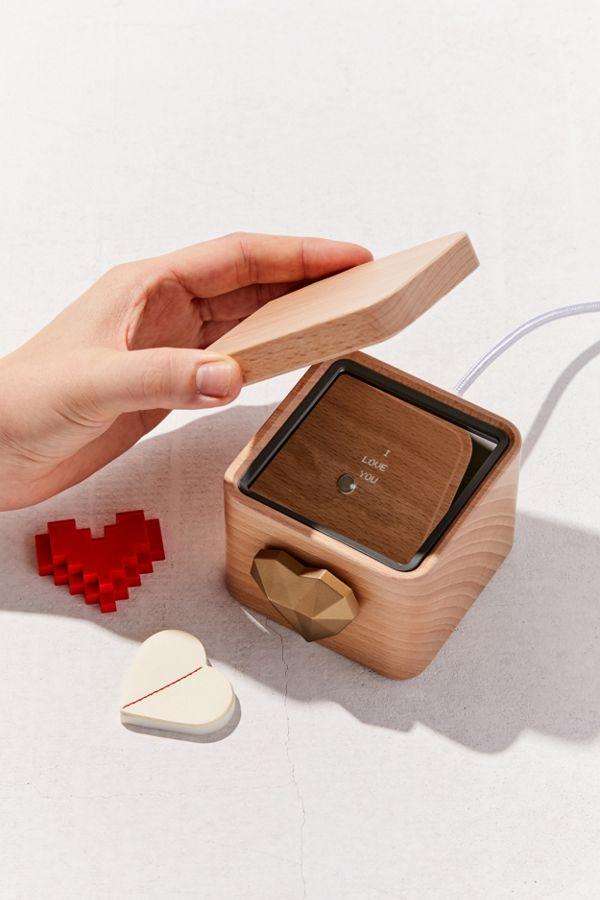 Share Love in an Instant